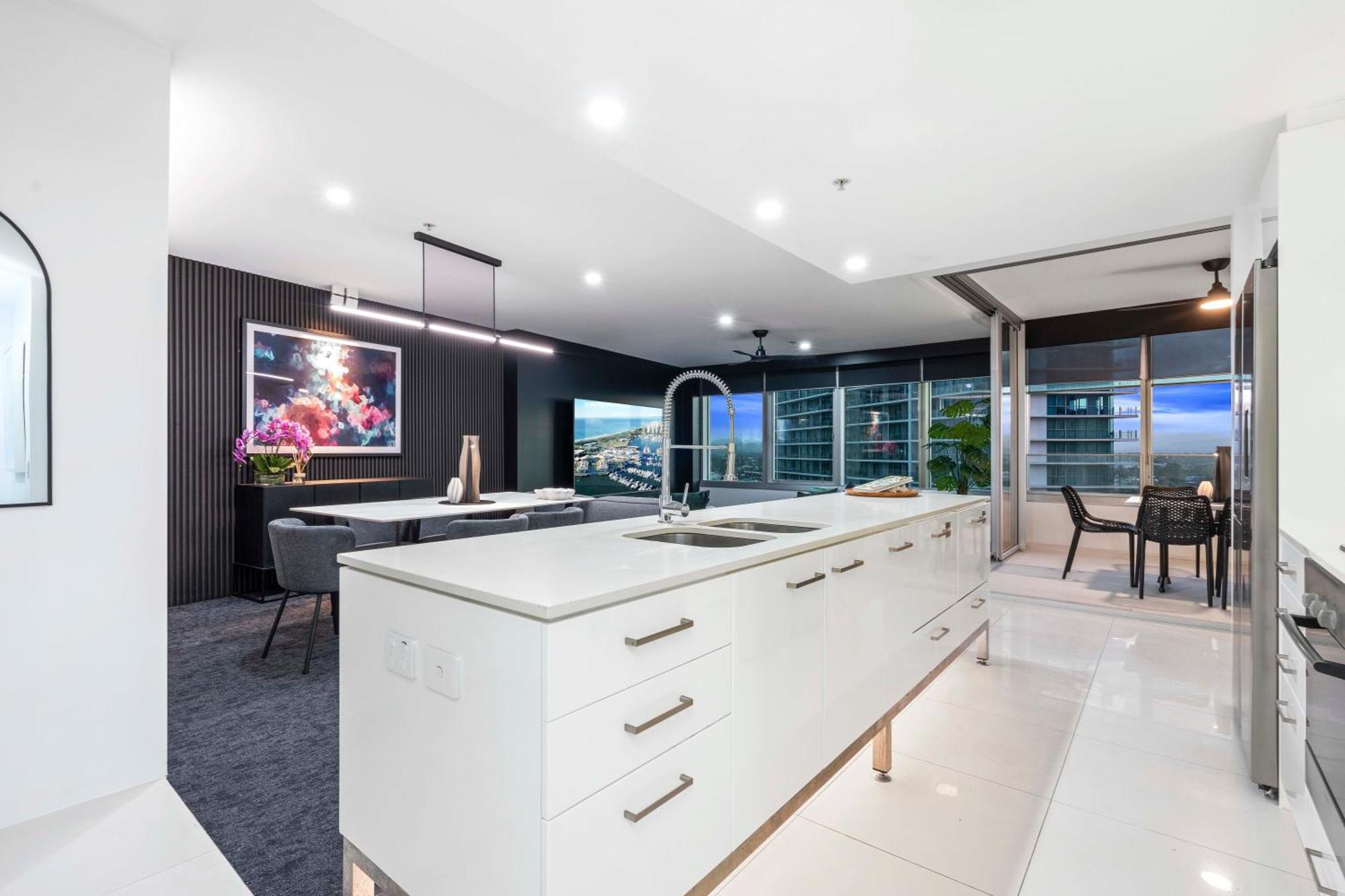 Q Tower At Surfers Paradise - Self Contained Apartments Gold Coast Ngoại thất bức ảnh