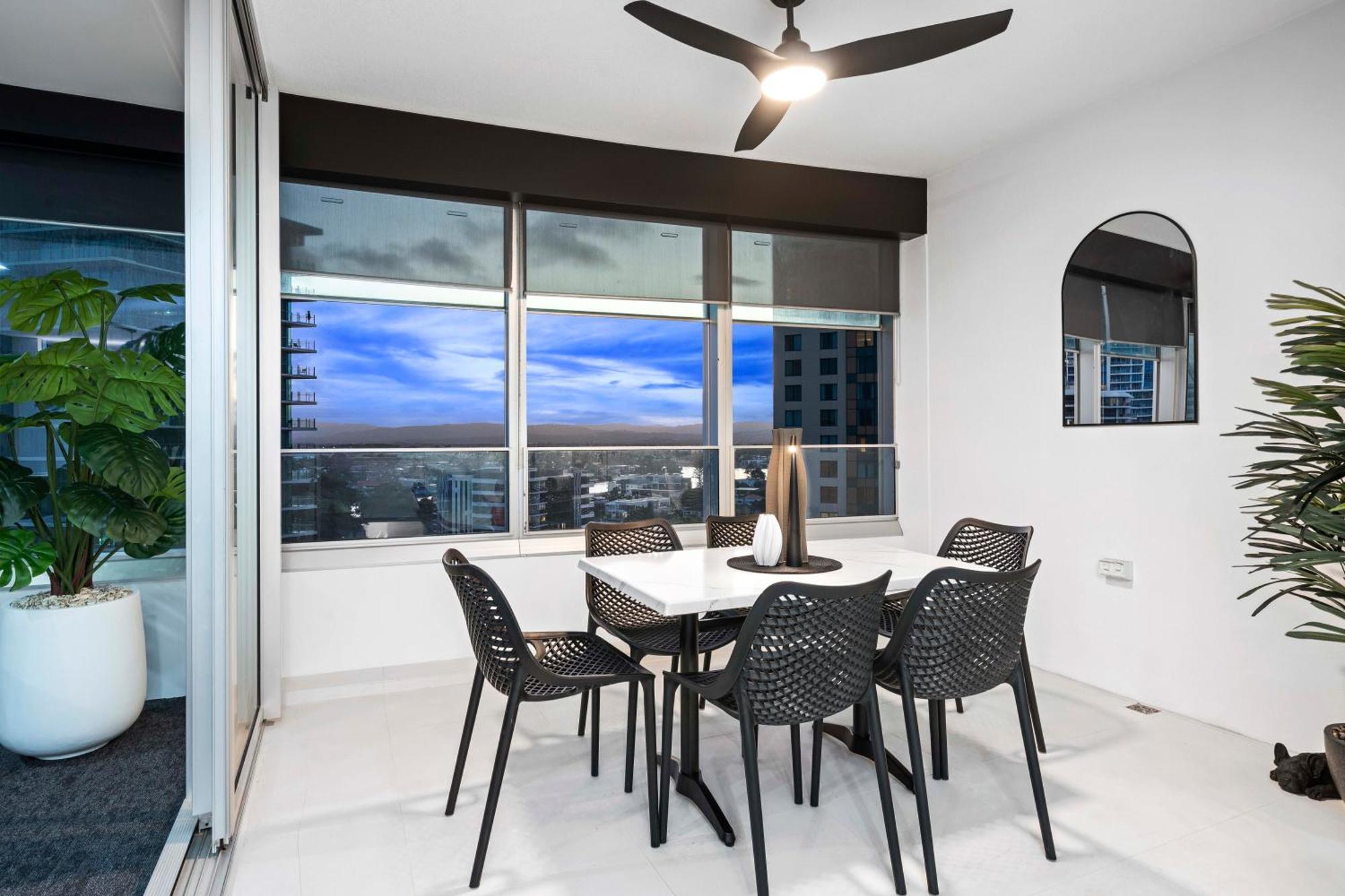 Q Tower At Surfers Paradise - Self Contained Apartments Gold Coast Ngoại thất bức ảnh