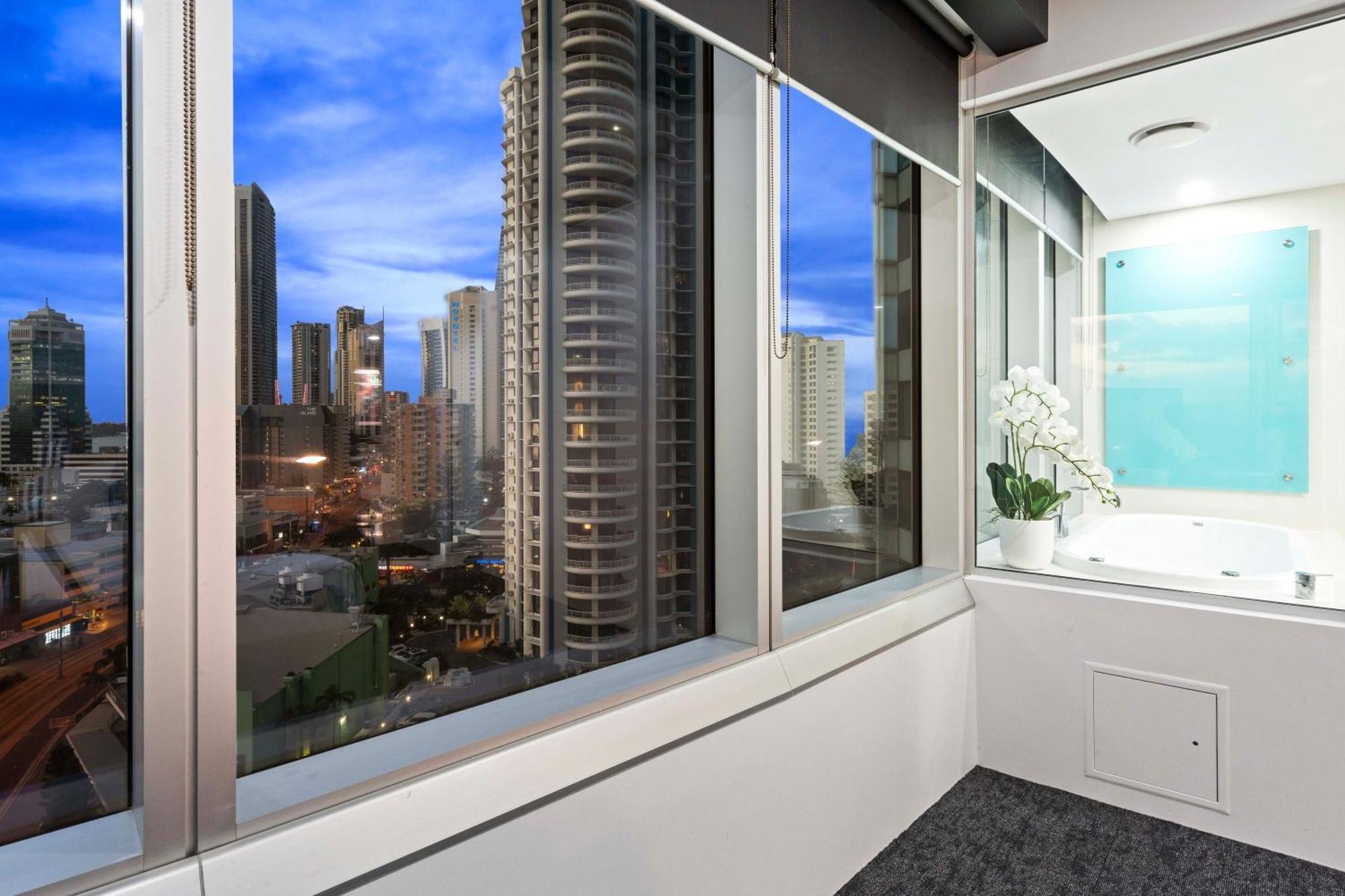 Q Tower At Surfers Paradise - Self Contained Apartments Gold Coast Ngoại thất bức ảnh