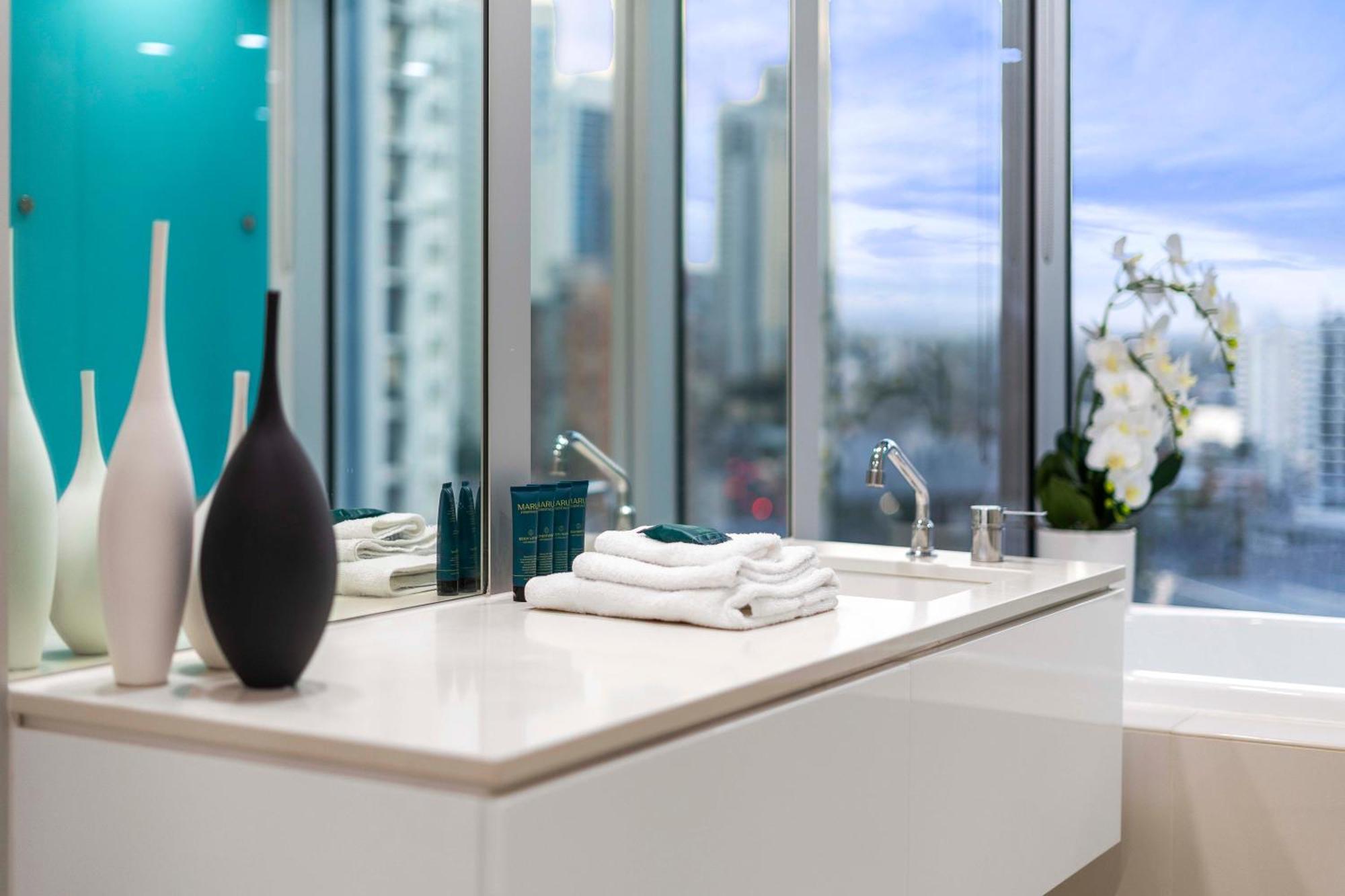 Q Tower At Surfers Paradise - Self Contained Apartments Gold Coast Ngoại thất bức ảnh