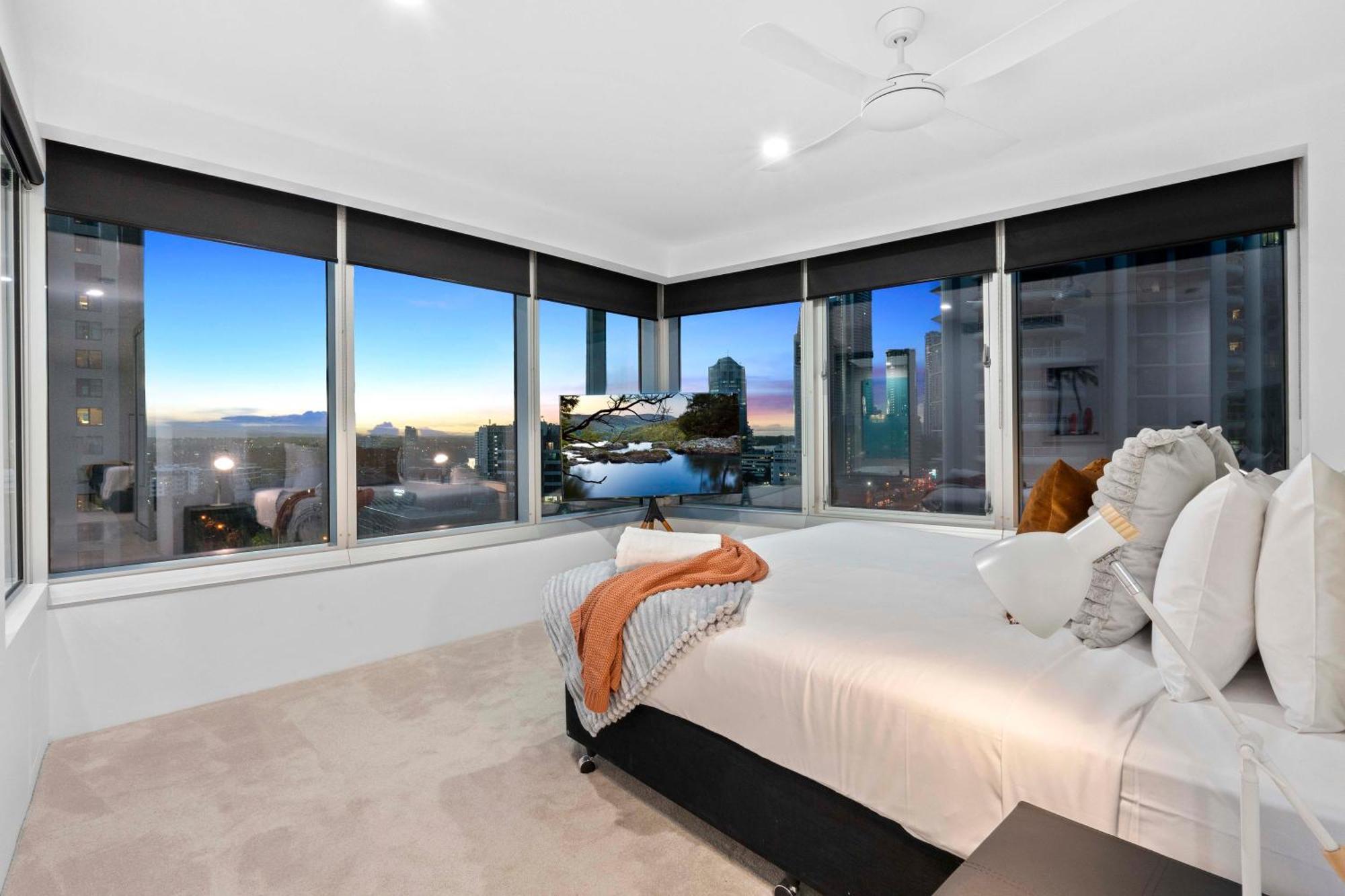 Q Tower At Surfers Paradise - Self Contained Apartments Gold Coast Ngoại thất bức ảnh